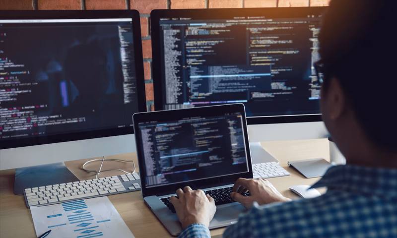 数据科学选型:R与Python如何赋能宣汉县网站建设?